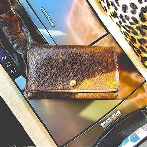 SOLD Authentic Louis Vuitton Wallet